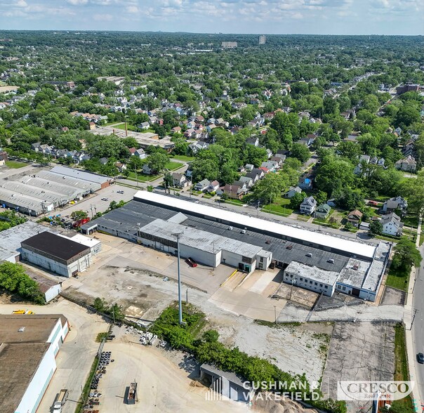 323-341 Eddy Rd, Cleveland, OH à vendre - Photo de l’immeuble – Image 2 sur 9
