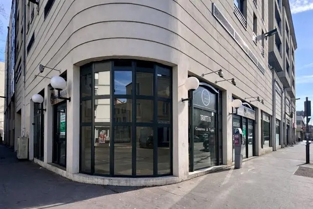 Plus de détails pour Local commercial à louer