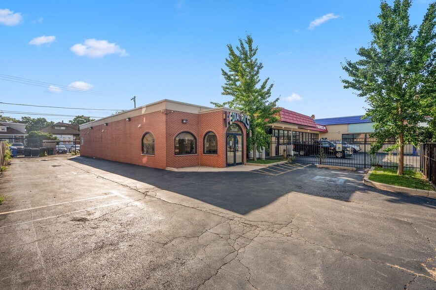 6021 S Kedzie Ave, Chicago, IL à vendre - Photo de l’immeuble – Image 3 sur 23