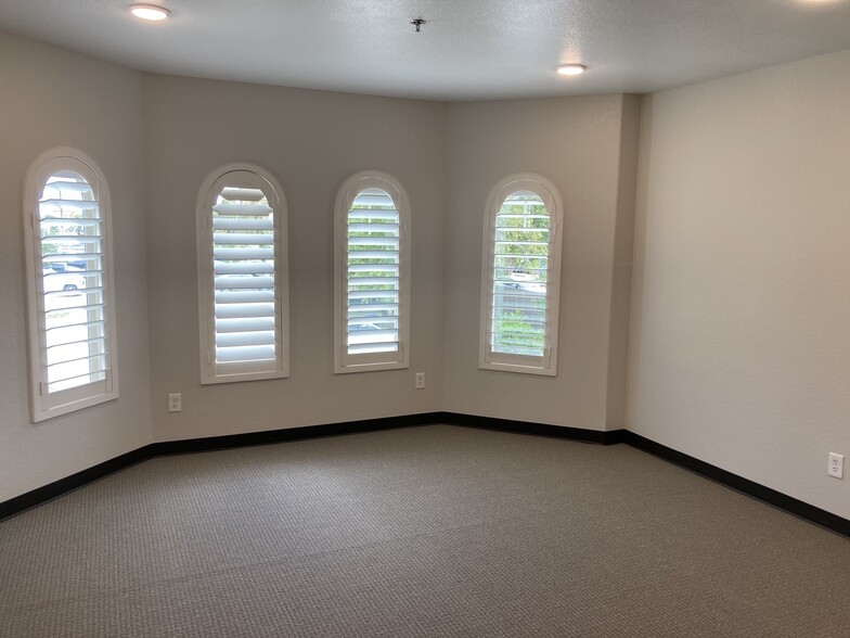 6536 Greatwood Pky, Sugar Land, TX à vendre - Photo intérieure – Image 3 sur 5