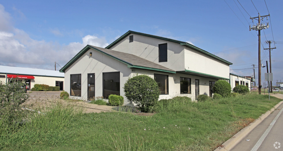 102 Keller Hicks Rd, Keller, TX à louer - Photo principale – Image 2 sur 6
