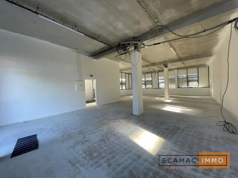 Industriel/Logistique dans Sucy-en-Brie à louer - Photo de l’immeuble – Image 2 sur 10