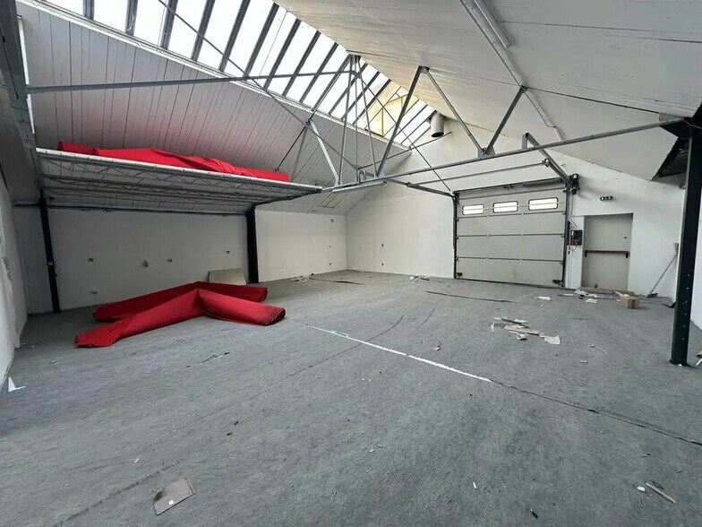 Local d’activités dans Strasbourg à louer - Photo de l’immeuble – Image 3 sur 6