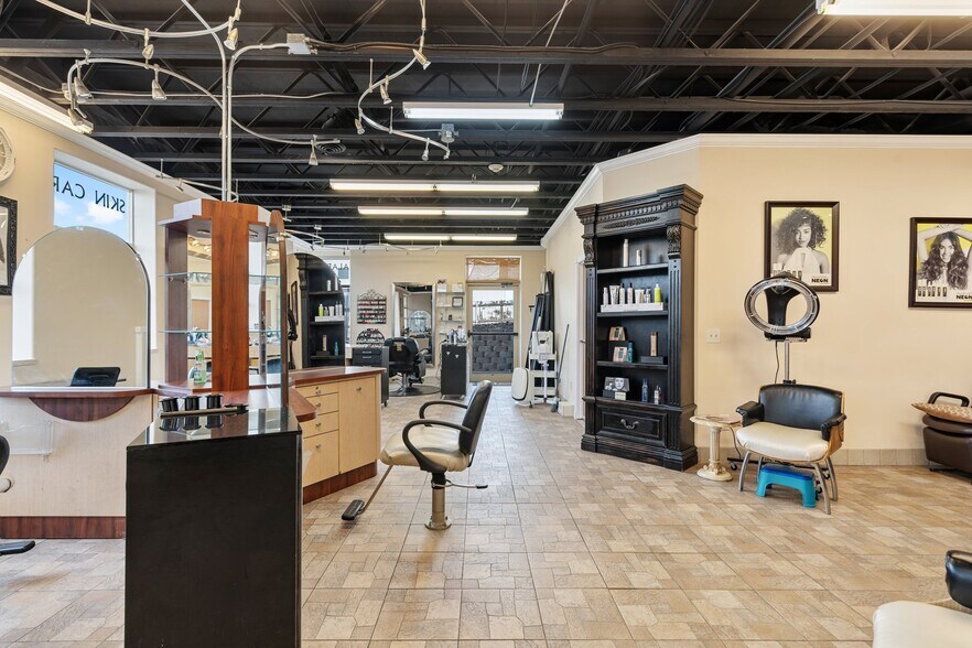 8019 W Quinault Ave, Kennewick, WA à vendre - Photo intérieure – Image 3 sur 18