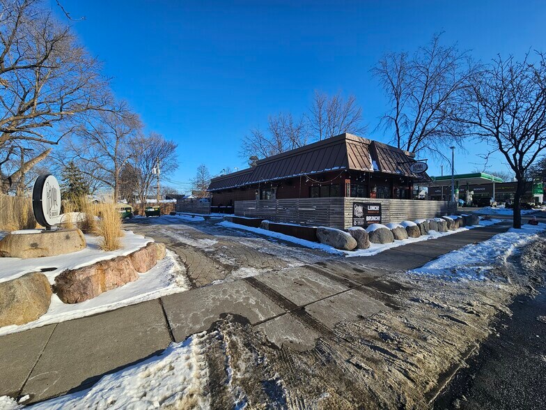 4537 S Nicollet Ave, Minneapolis, MN à vendre - Photo de l’immeuble – Image 1 sur 12