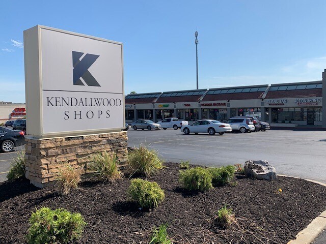 6041-6069 NE Antioch Rd, Gladstone, MO à louer Photo de l’immeuble– Image 1 sur 7