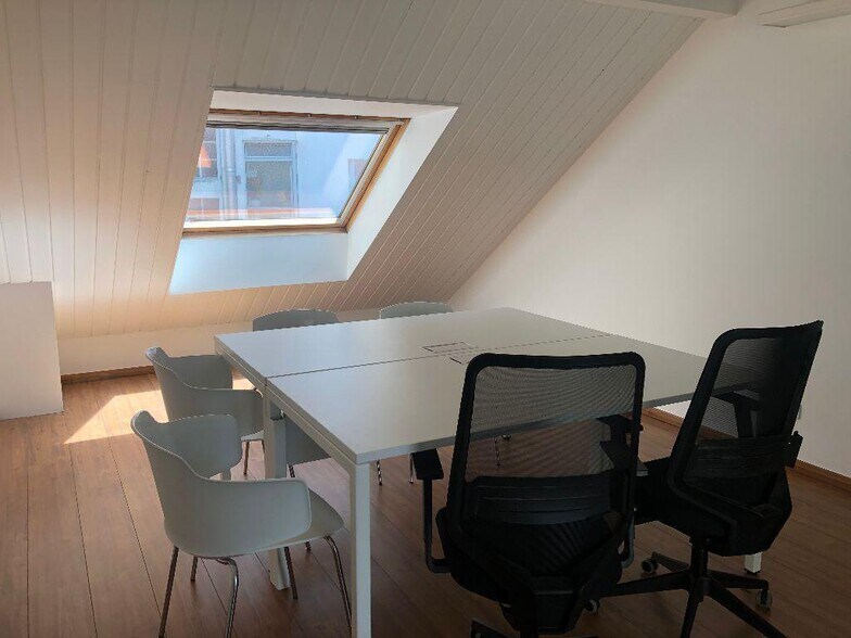 Bureau dans Annecy à louer - Photo de l’immeuble – Image 2 sur 4