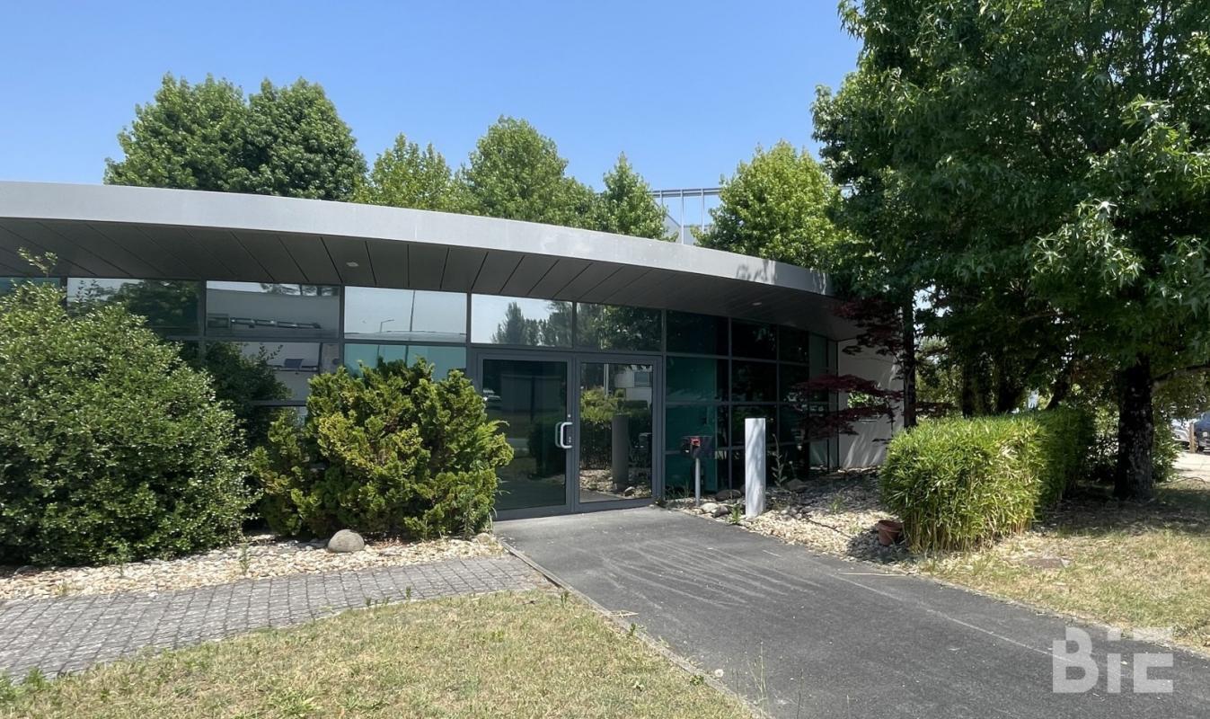 19 Avenue Henri Becquerel, Mérignac à louer Photo de l’immeuble– Image 1 sur 12