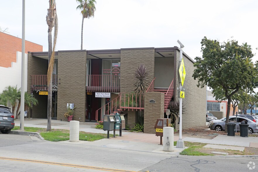 228 S A St, Oxnard, CA à vendre - Photo de l’immeuble – Image 1 sur 18