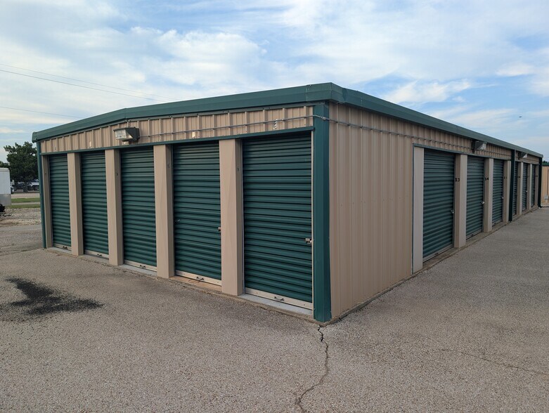 2050 S Main St, Mcgregor, TX à vendre - Photo de l’immeuble – Image 2 sur 5