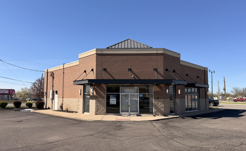 2031 Dix Hwy, Lincoln Park, MI à louer - Photo principale – Image 1 sur 6