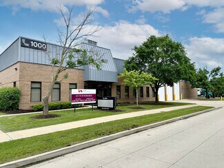 Plus de détails pour 1000 N Main St, Lombard, IL - Industriel/Logistique à louer