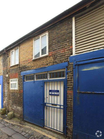 5 Hatherley Mews, Londres à louer - Photo de l’immeuble – Image 3 sur 3