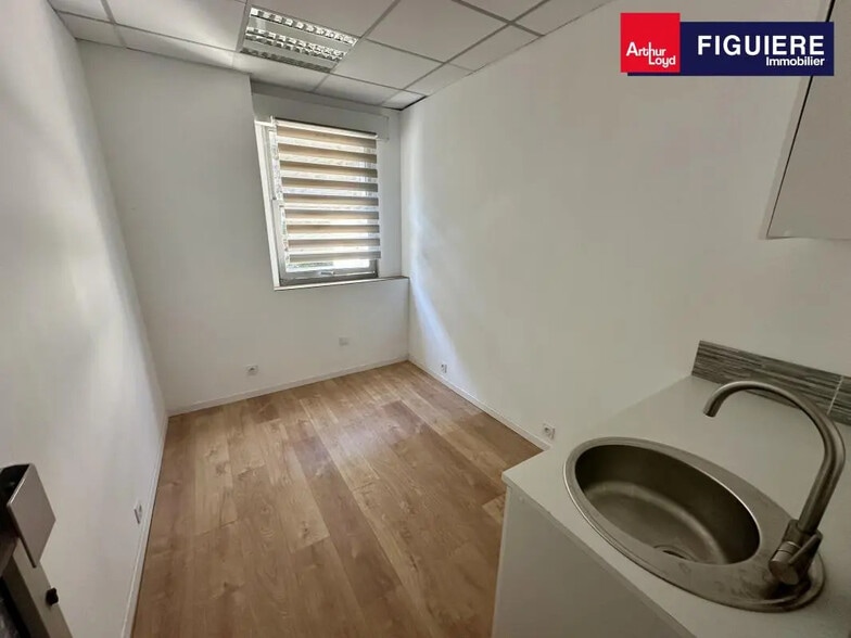 380 Rue Obsidienne, Éguilles à louer - Photo de l’immeuble – Image 3 sur 7