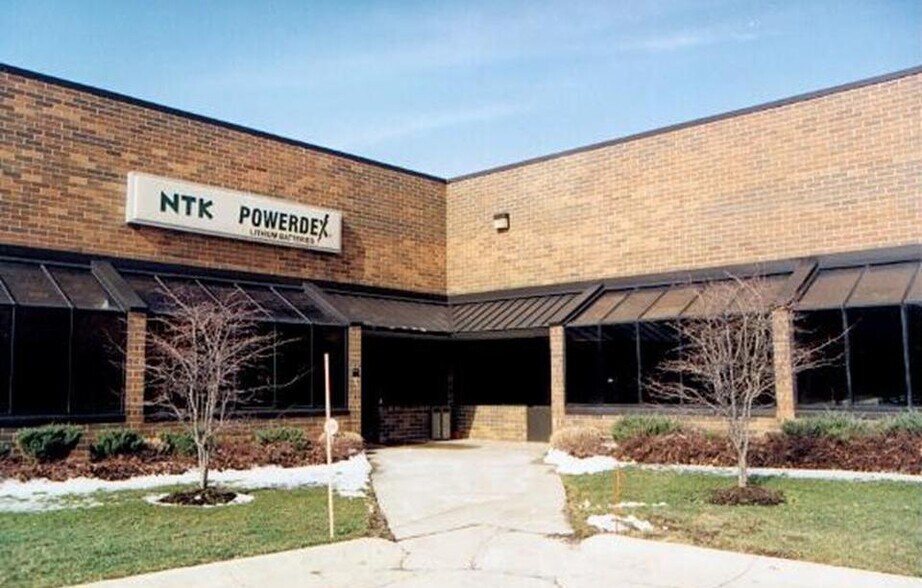 34099 Melinz Pky, Eastlake, OH à louer - Photo de l’immeuble – Image 2 sur 5