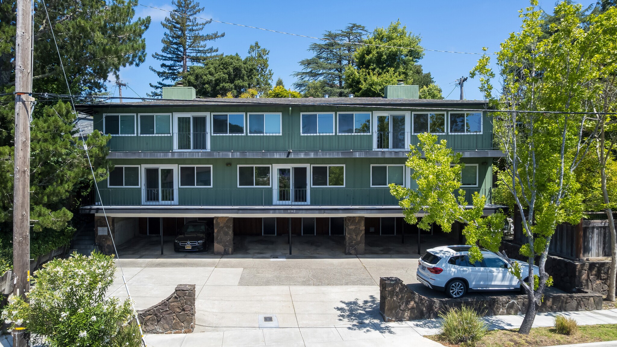 1562 Sir Francis Drake Blvd, San Anselmo, CA à vendre Photo principale– Image 1 sur 31