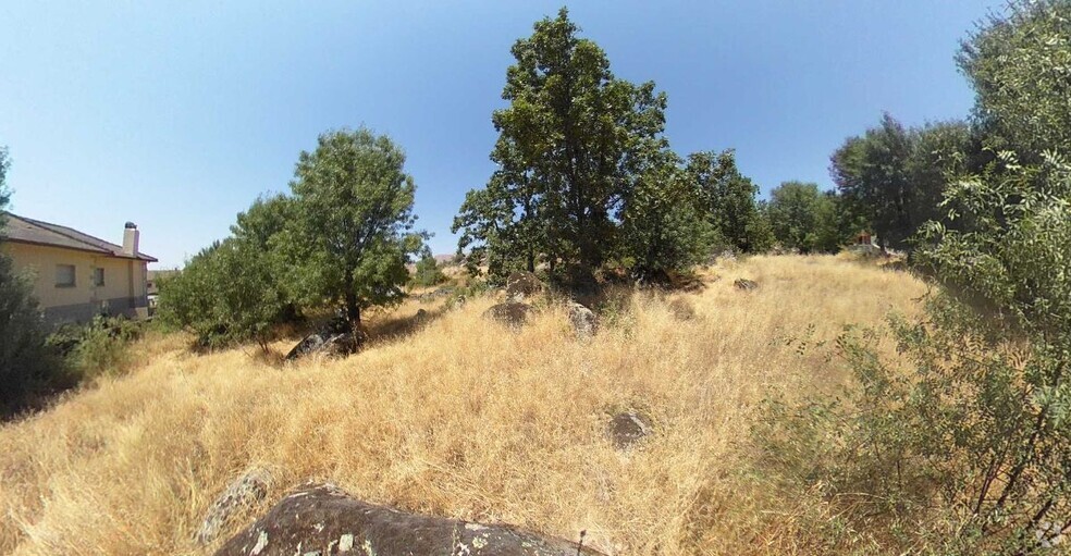 Terrain dans Zarzalejo, Madrid à vendre - Photo de l’immeuble – Image 3 sur 6
