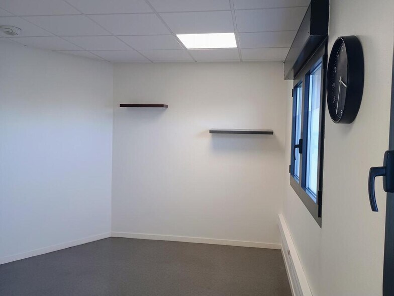 2 Rue Geneviève Antonioz De Gaulle, Saint-Vallier à louer - Photo intérieure – Image 3 sur 7
