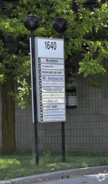 1640 Bonhill Rd, Mississauga, ON à louer - Photo de l’immeuble – Image 2 sur 3