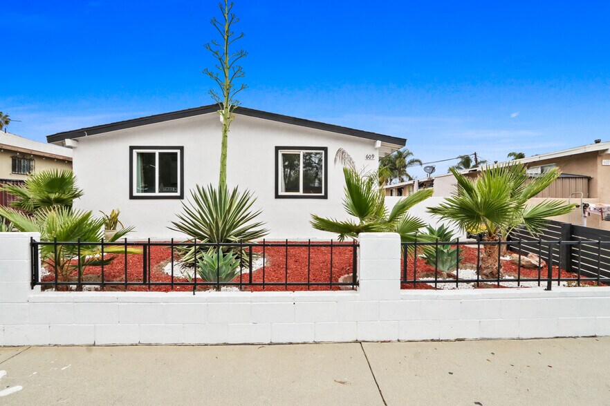 609 W E St, Wilmington, CA à vendre - Photo de l’immeuble – Image 2 sur 20