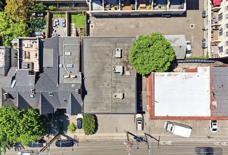 186-188 Strachan Ave, Toronto, ON à vendre - Aérien – Image 2 sur 19