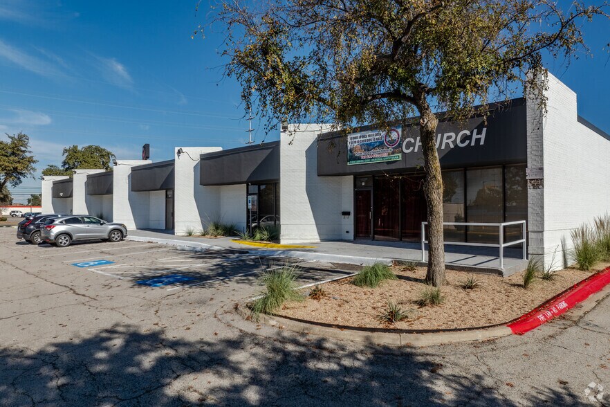 1720-1780 Northwest Hwy, Garland, TX à louer - Photo de l’immeuble – Image 2 sur 9