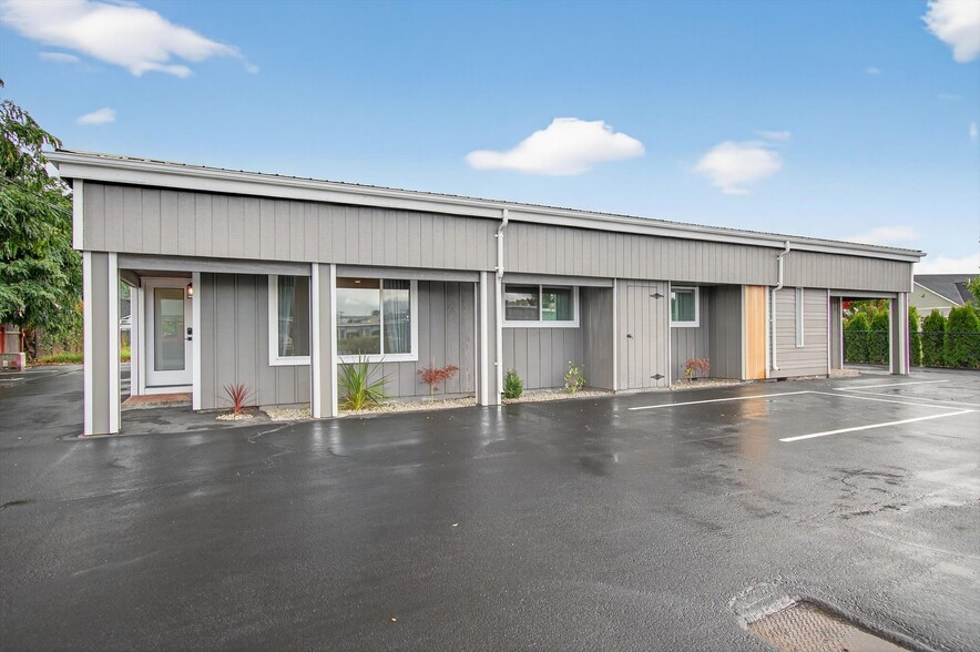 302 3rd St, Woodland, WA à vendre - Photo principale – Image 1 sur 18