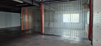 Plus de détails pour Local d'activités à louer