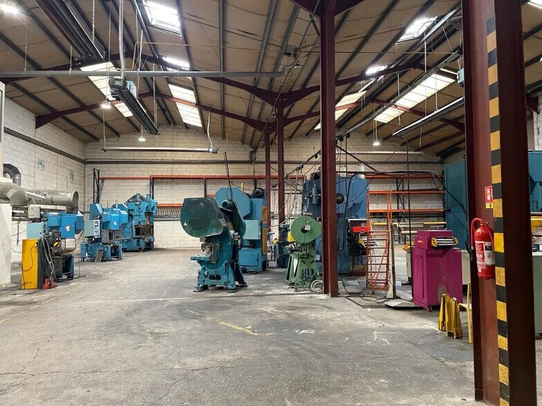 Local d'activités dans Vaujours à vendre - Photo de l’immeuble – Image 3 sur 13