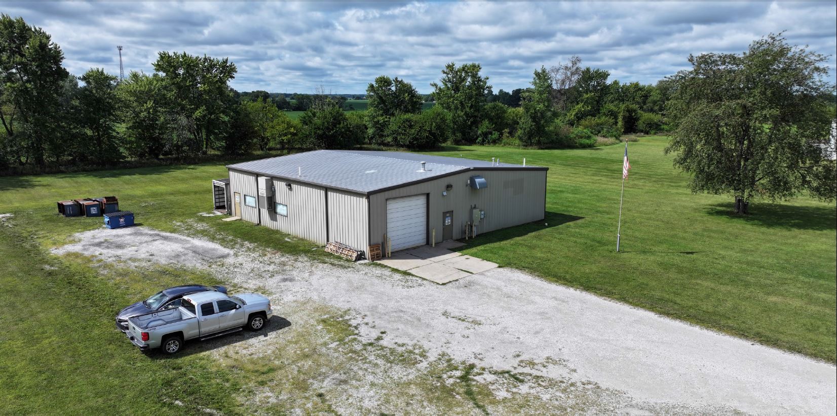 850 Industrial Pky, North Liberty, IN à vendre Photo principale– Image 1 sur 14