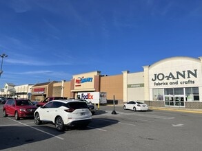 1600 N Jackson St, Tullahoma, TN à louer Photo intérieure– Image 1 sur 3