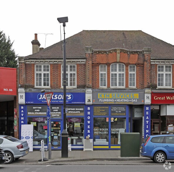 92-94 High St, Harpenden à louer - Photo de l’immeuble – Image 1 sur 1