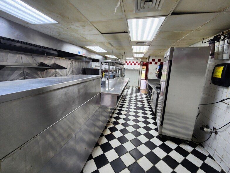 11161 Research Plaza Way, Richmond, VA à vendre - Photo de l’immeuble – Image 3 sur 8