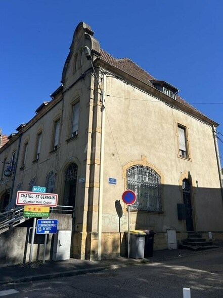 Bureau dans Chatel Saint Germain à vendre - Photo de l’immeuble – Image 1 sur 5