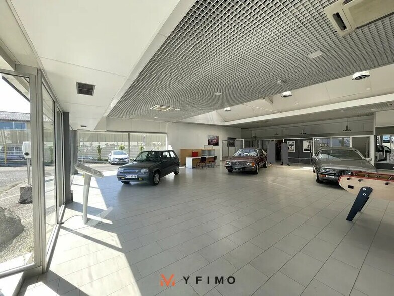 Local commercial dans Rosny-sur-Seine à louer - Hall d’entrée – Image 2 sur 5