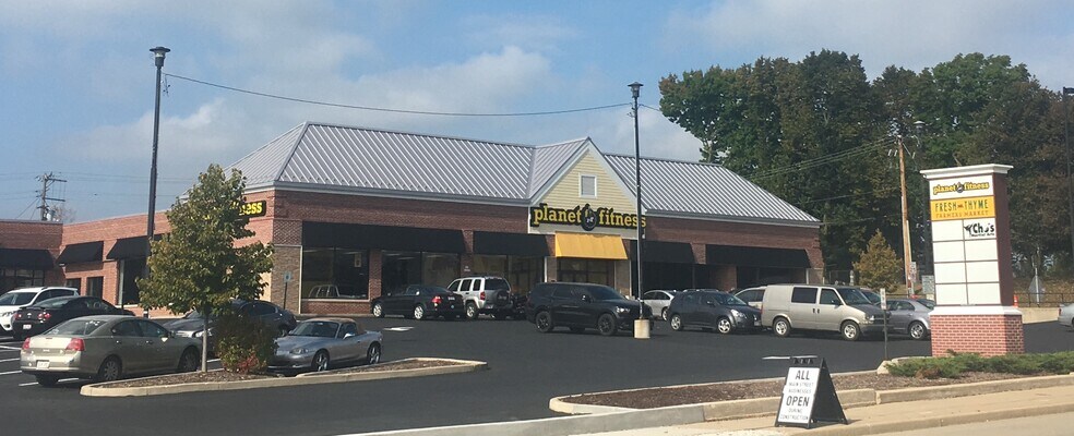 N89W16899 Appleton Ave, Menomonee Falls, WI à louer - Photo de l’immeuble – Image 2 sur 4