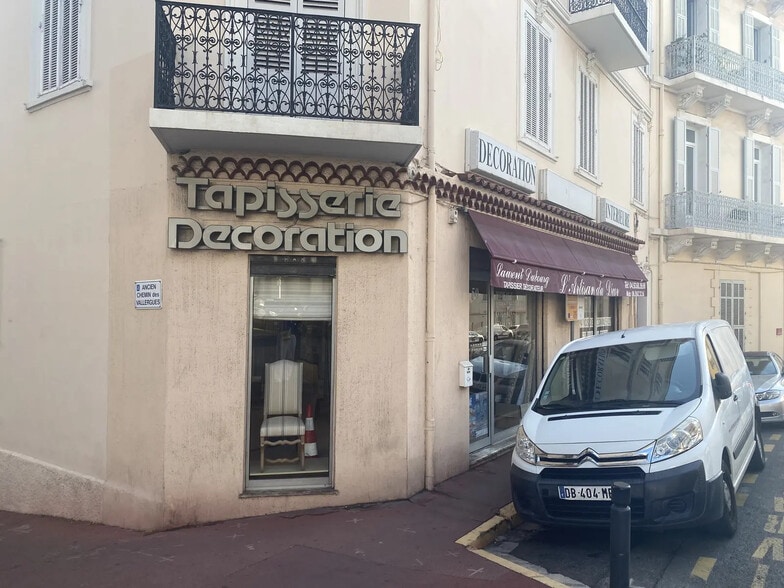 50 Avenue De Grasse, Cannes à louer - Photo de l’immeuble – Image 1 sur 5