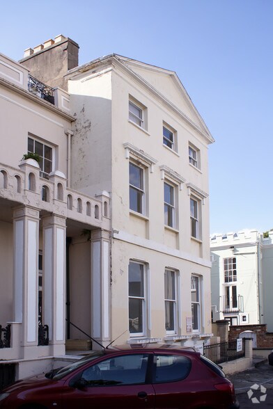 122 Winchcombe St, Cheltenham à louer - Photo de l’immeuble – Image 2 sur 6