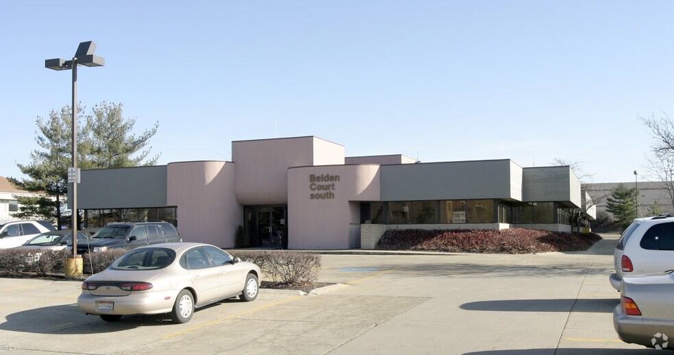 4942 Higbee Ave NW, Canton, OH à louer - Photo de l’immeuble – Image 2 sur 6