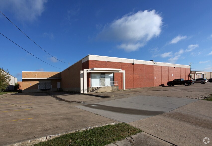 2939-2969 Reward Ln, Dallas, TX à vendre - Photo de l’immeuble – Image 3 sur 3