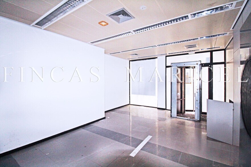 Local commercial dans Sitges, Barcelona à vendre - Photo de l’immeuble – Image 1 sur 17