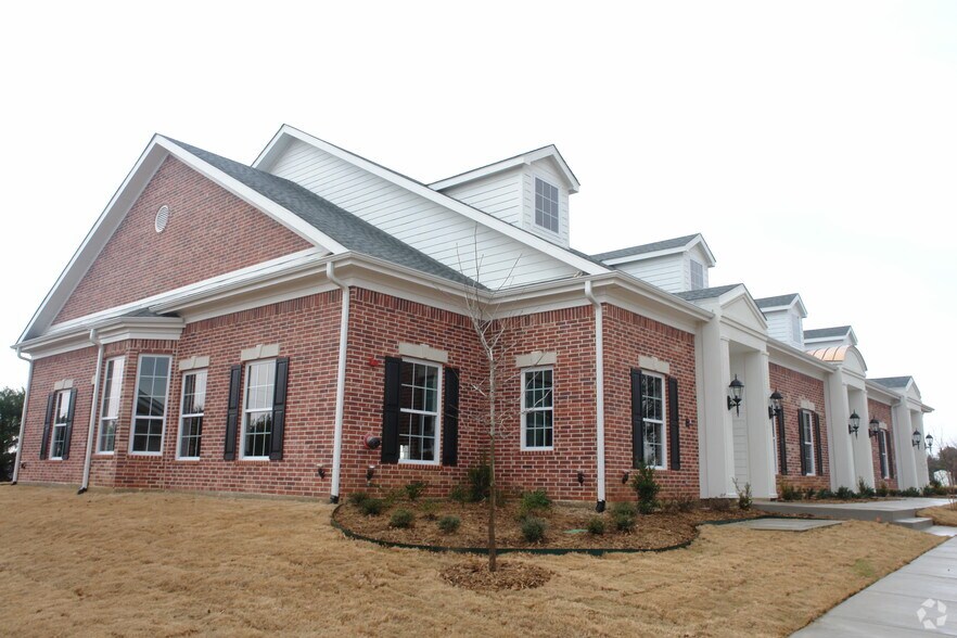 261 E Southlake Blvd, Southlake, TX à louer - Photo de l’immeuble – Image 3 sur 3