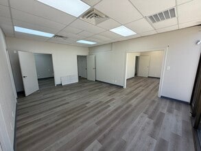 1555 E Flamingo Rd, Las Vegas, NV à louer Photo intérieure– Image 2 sur 8