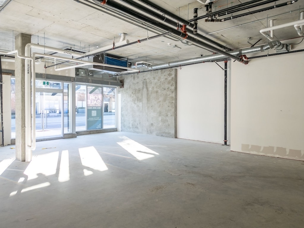 451-471 E Broadway, Vancouver, BC V5T 1W9 - Lot 455 - - Photo intérieure - Image 2 of 2