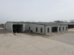 11647 Armetco Dr, Justin, TX à louer Photo de l’immeuble– Image 1 sur 12