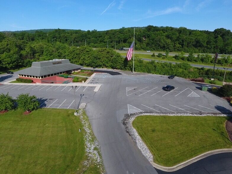 205 Frederick Rd, Thurmont, MD à louer - Photo de l’immeuble – Image 2 sur 5