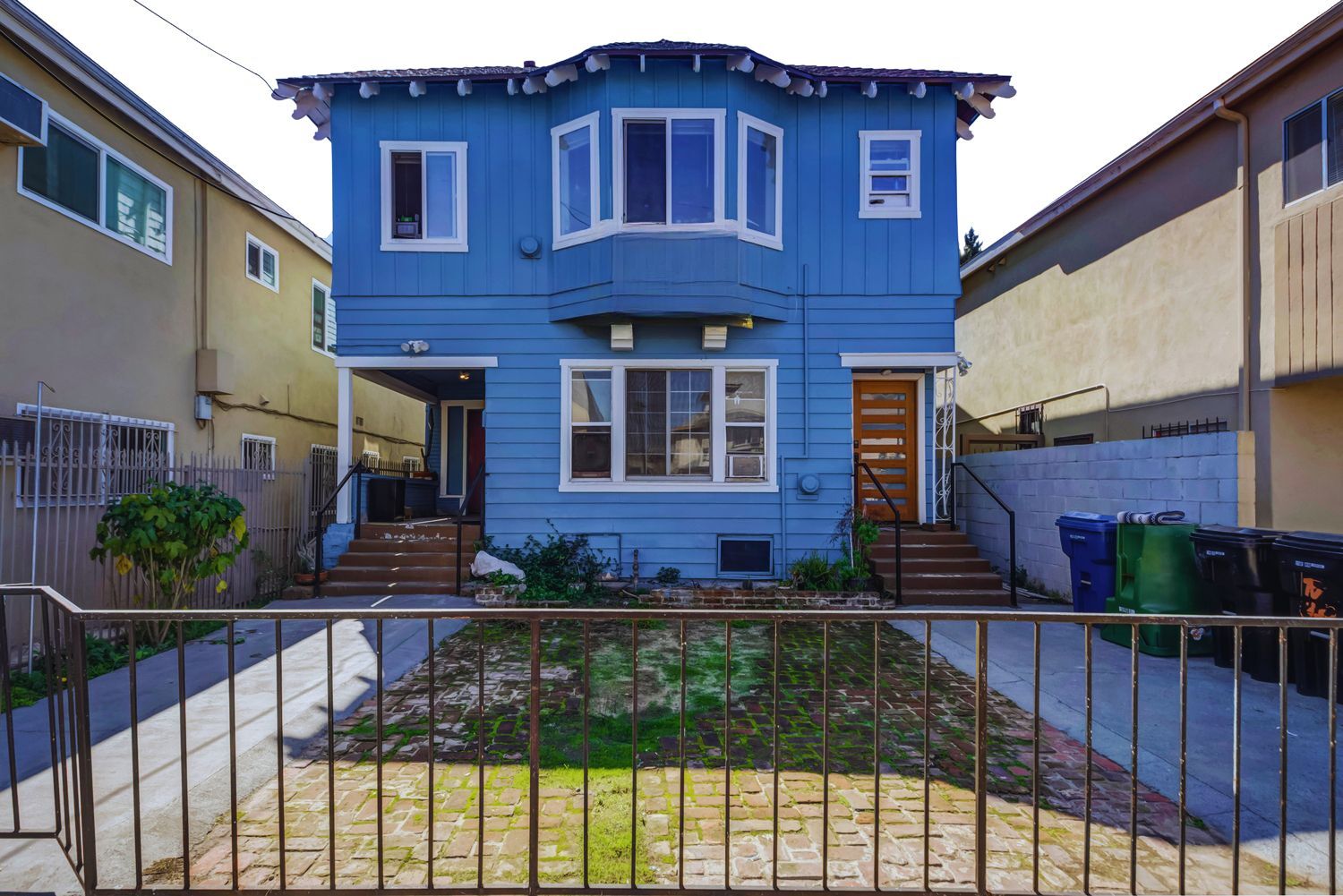 702 W 30th St, Los Angeles, CA à vendre Photo de l’immeuble– Image 1 sur 9