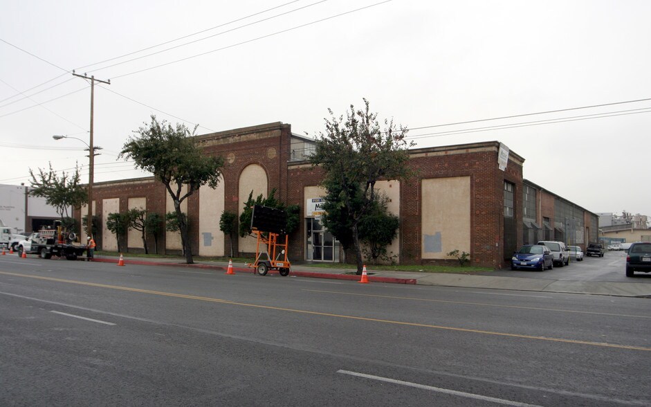 5075 S Santa Fe Ave, Vernon, CA à louer - Photo de l’immeuble – Image 2 sur 10