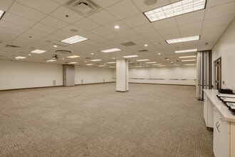 1707 Market Place Blvd, Irving, TX à louer Photo intérieure– Image 1 sur 2