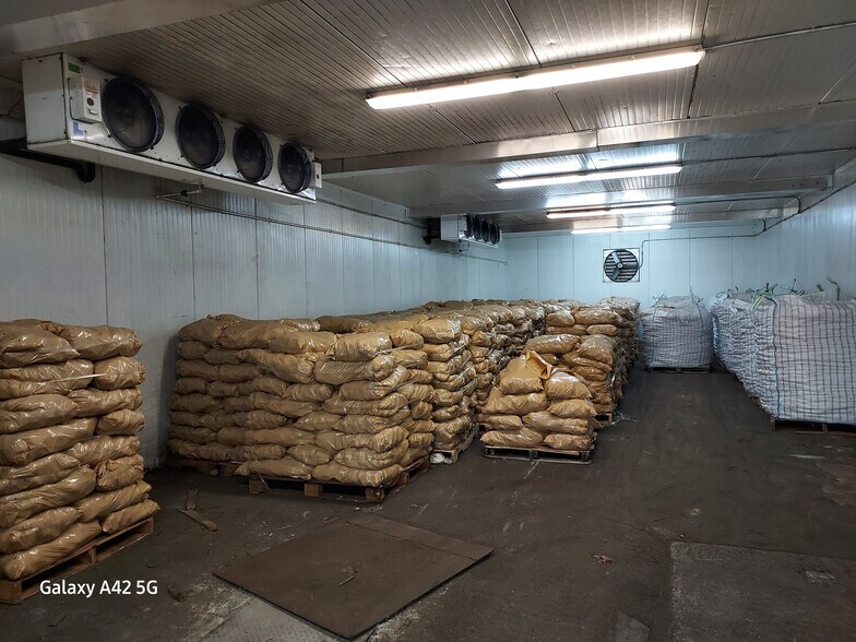 212-222 Miller St, Newark, NJ à vendre - Photo intérieure – Image 3 sur 6